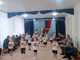 День защитника Отечества в старшей группе "Светлячки" День защитника Отечества в старшей группе "Светлячки".